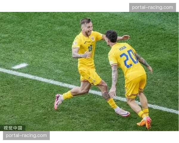 重庆铜梁龙斯坦丘禁区外远射破门 罗马尼亚中场展现脚法